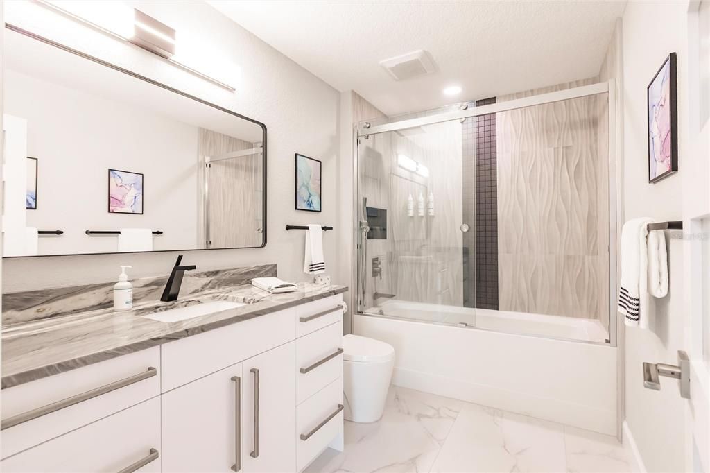 Active With Contract: $1,645,000 (3 beds, 2 baths, 2911 Square Feet)