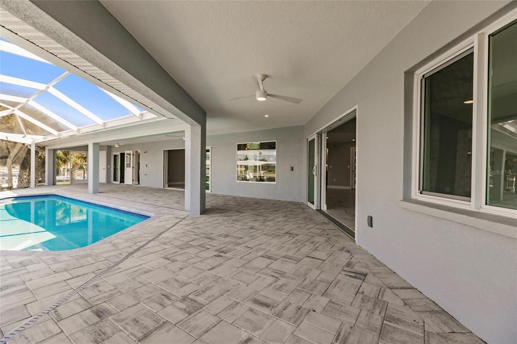 Active With Contract: $1,645,000 (3 beds, 2 baths, 2911 Square Feet)