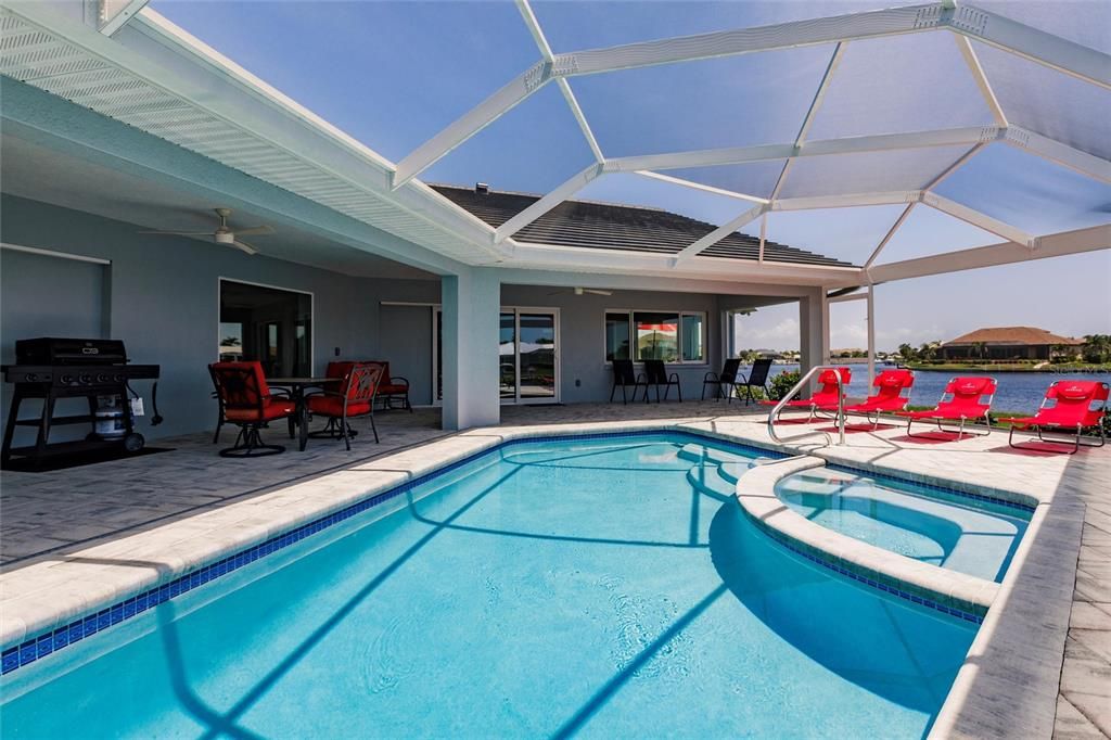 Active With Contract: $1,645,000 (3 beds, 2 baths, 2911 Square Feet)