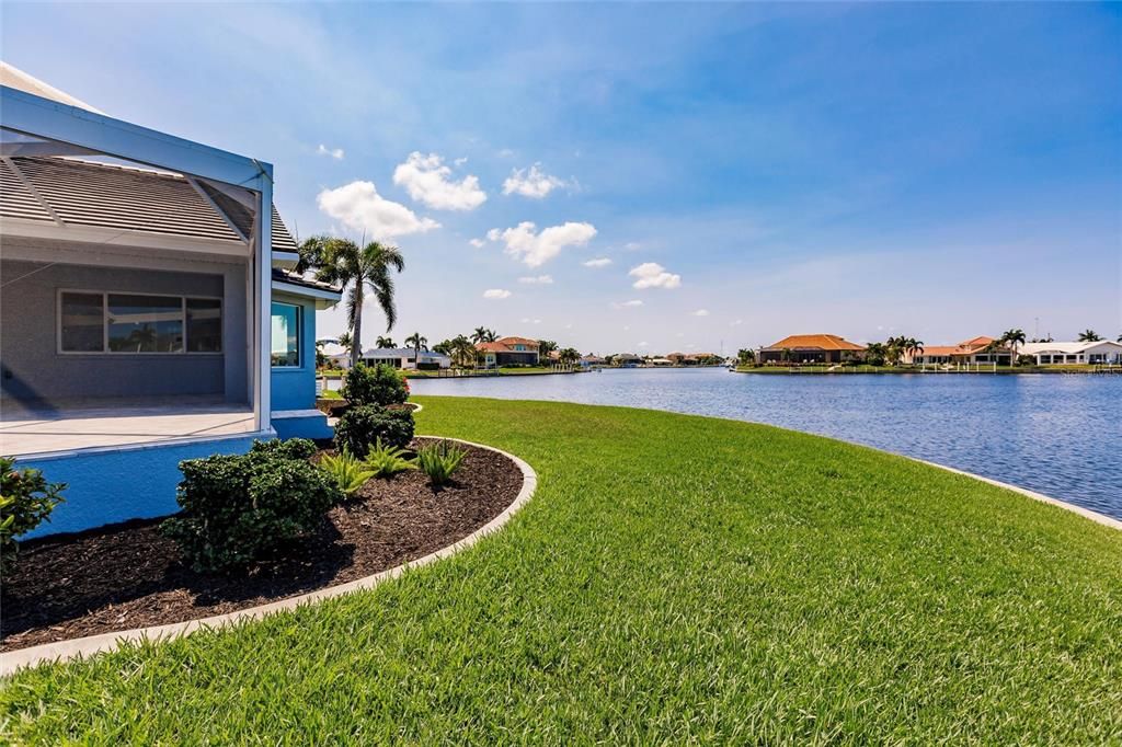 Active With Contract: $1,645,000 (3 beds, 2 baths, 2911 Square Feet)