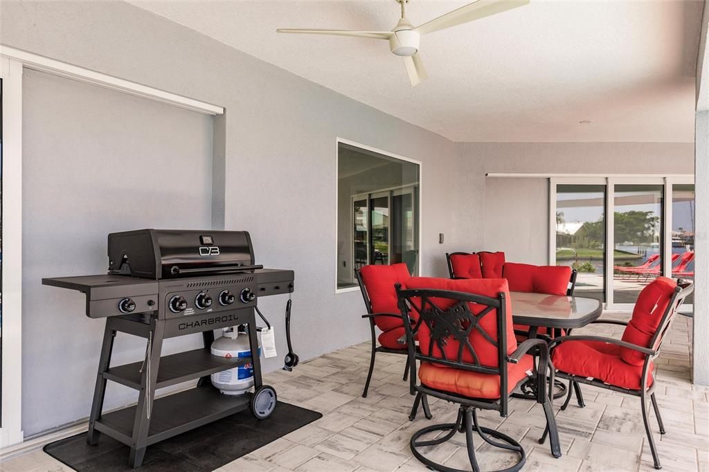 Active With Contract: $1,645,000 (3 beds, 2 baths, 2911 Square Feet)