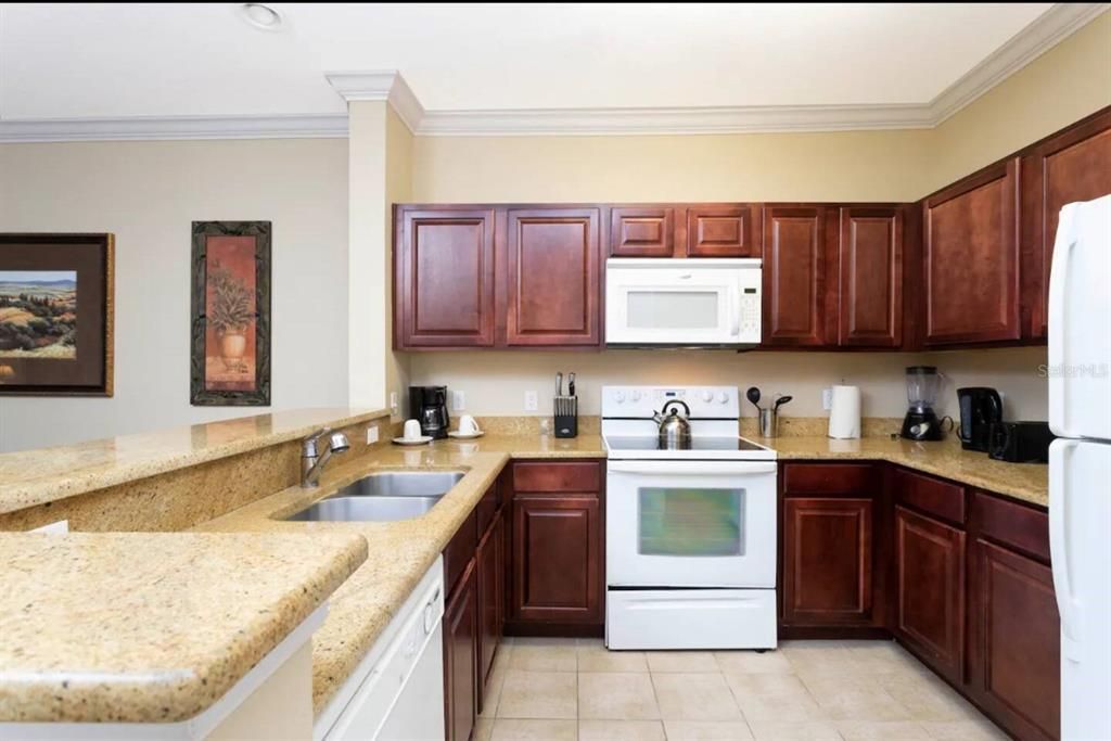 待售: $245,000 (3 贝兹, 2 浴室, 1244 平方英尺)