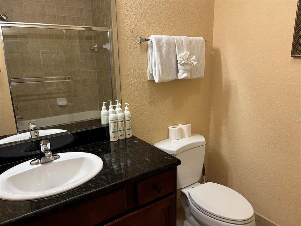 待售: $245,000 (3 贝兹, 2 浴室, 1244 平方英尺)