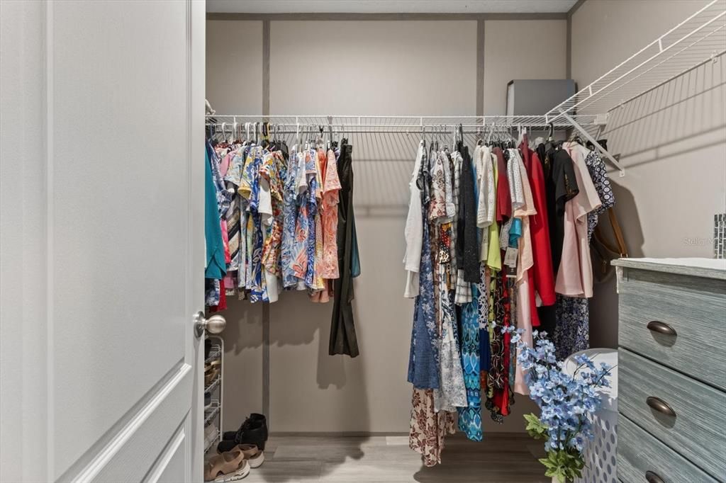 待售: $298,500 (2 贝兹, 2 浴室, 1056 平方英尺)