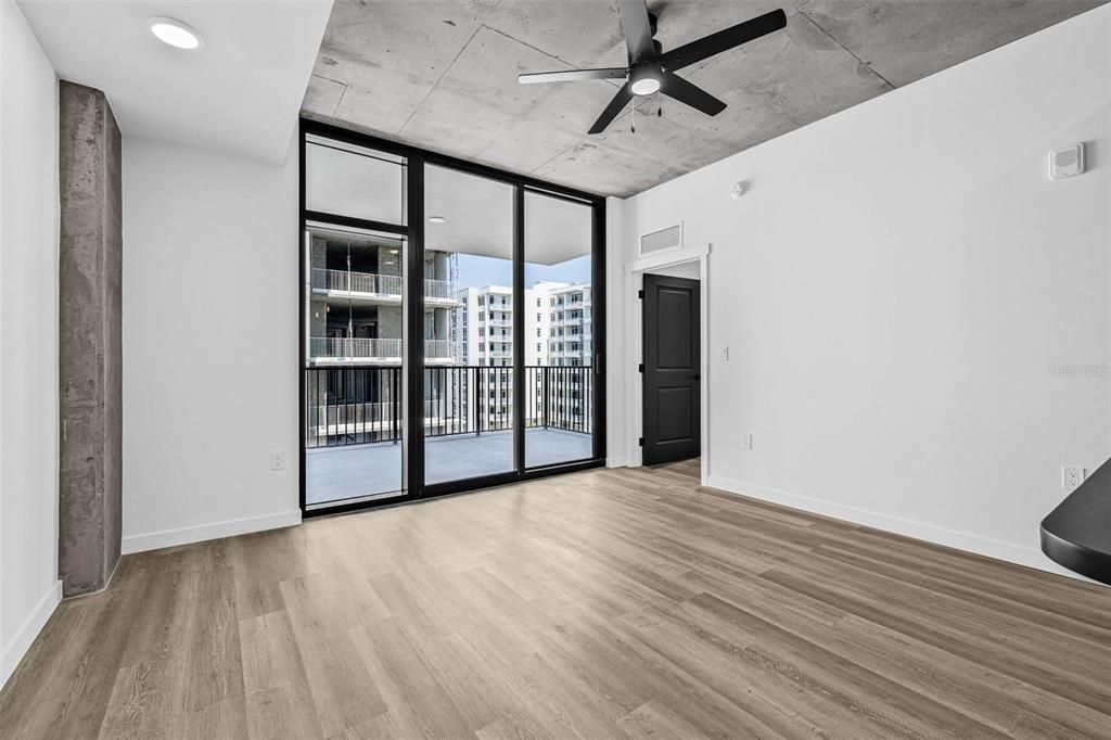 В аренду: $2,752 (1 спален, 1 ванн, 814 Квадратных фут)