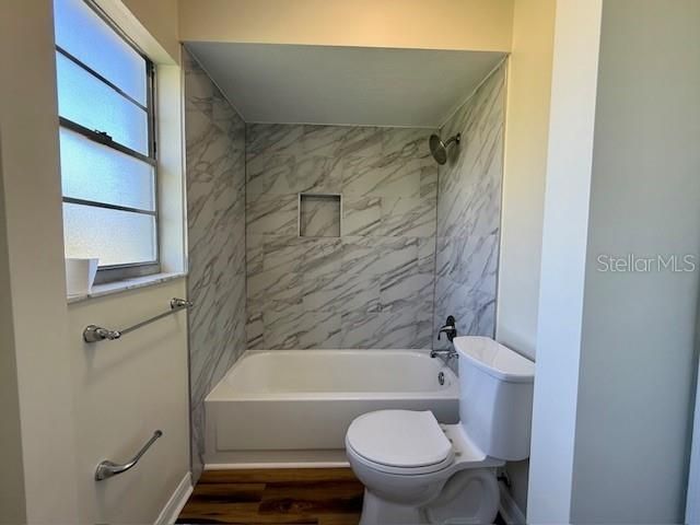 Под контрактом: $274,000 (3 спален, 2 ванн, 1485 Квадратных фут)