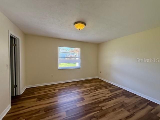 Под контрактом: $274,000 (3 спален, 2 ванн, 1485 Квадратных фут)