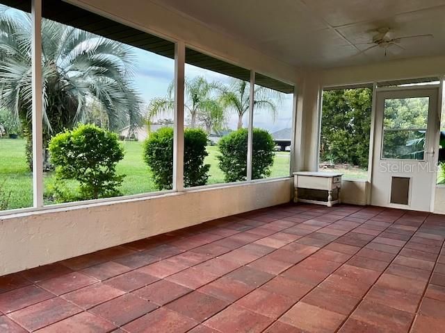 Под контрактом: $274,000 (3 спален, 2 ванн, 1485 Квадратных фут)