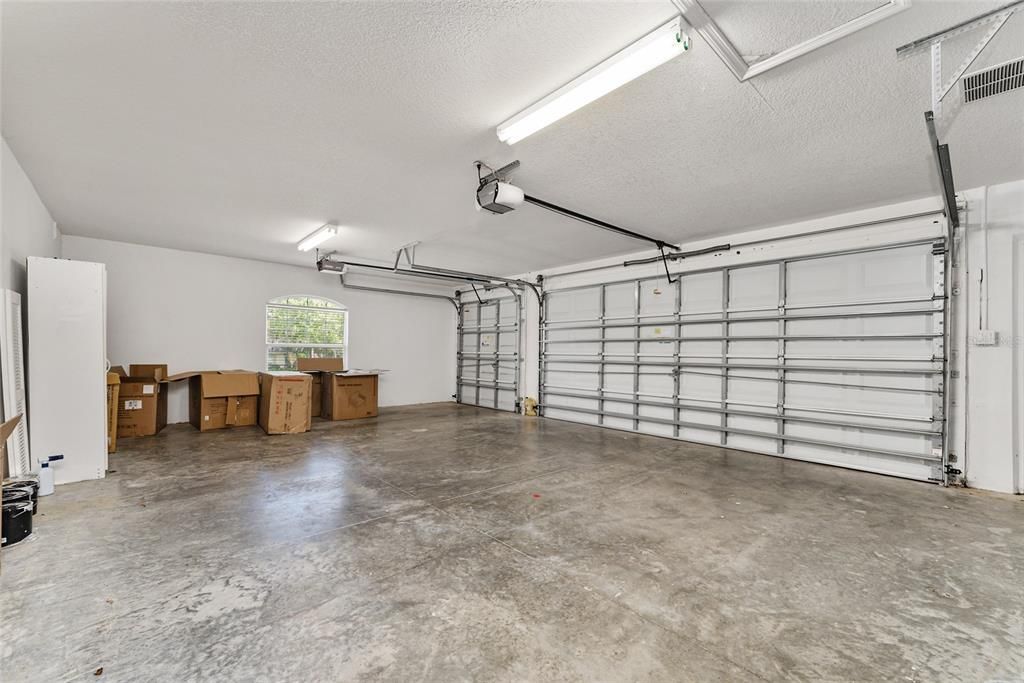 出租: $3,750 (3 贝兹, 2 浴室, 2333 平方英尺)