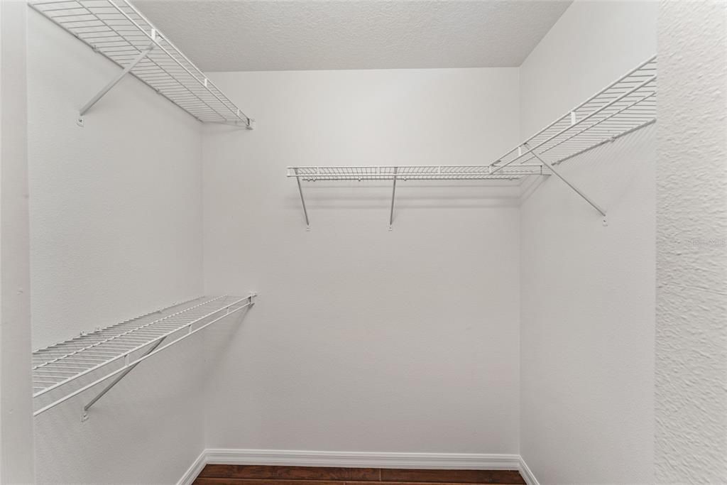 出租: $3,750 (3 贝兹, 2 浴室, 2333 平方英尺)