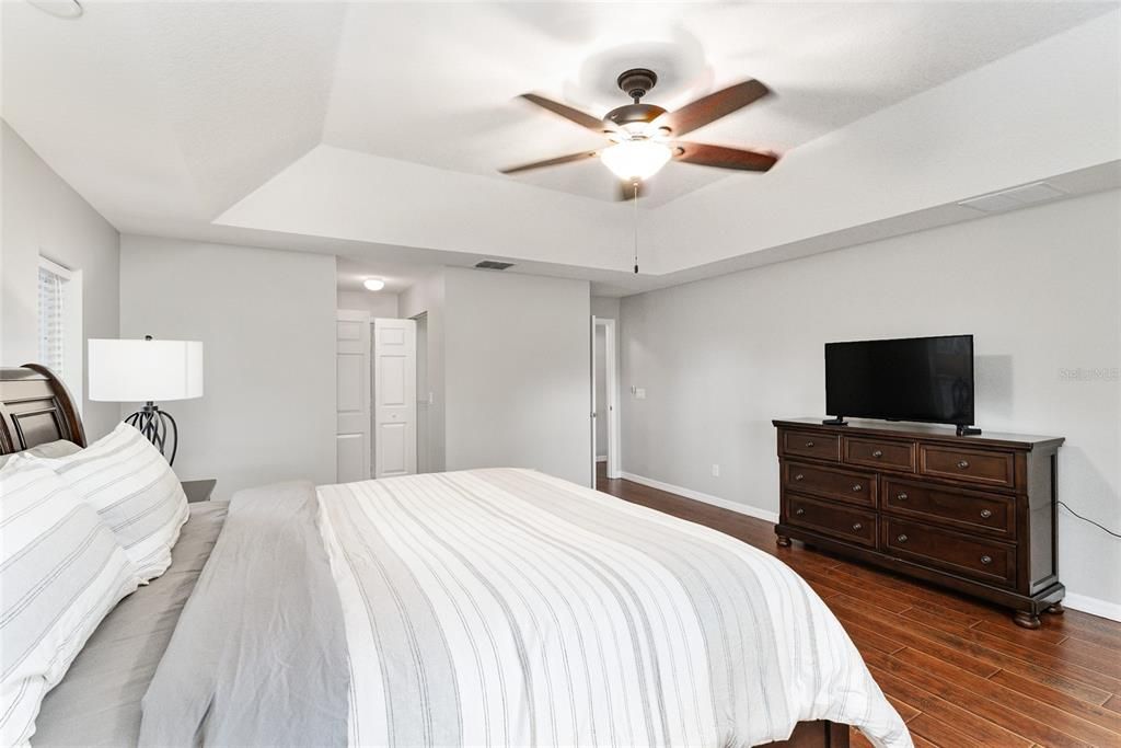 出租: $3,750 (3 贝兹, 2 浴室, 2333 平方英尺)