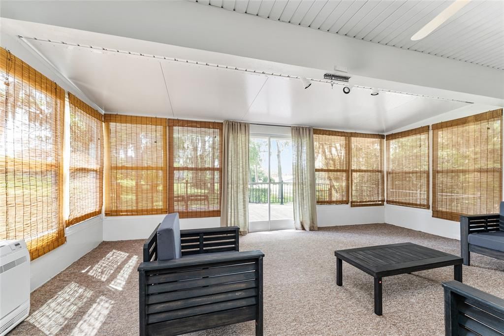 出租: $3,750 (3 贝兹, 2 浴室, 2333 平方英尺)