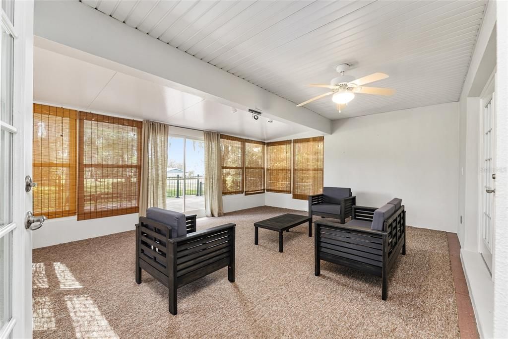 出租: $3,750 (3 贝兹, 2 浴室, 2333 平方英尺)