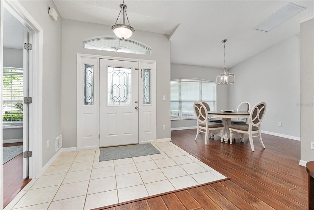 出租: $3,750 (3 贝兹, 2 浴室, 2333 平方英尺)