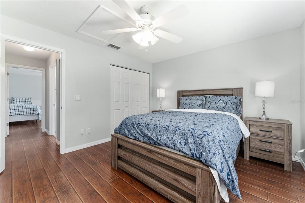 出租: $3,750 (3 贝兹, 2 浴室, 2333 平方英尺)