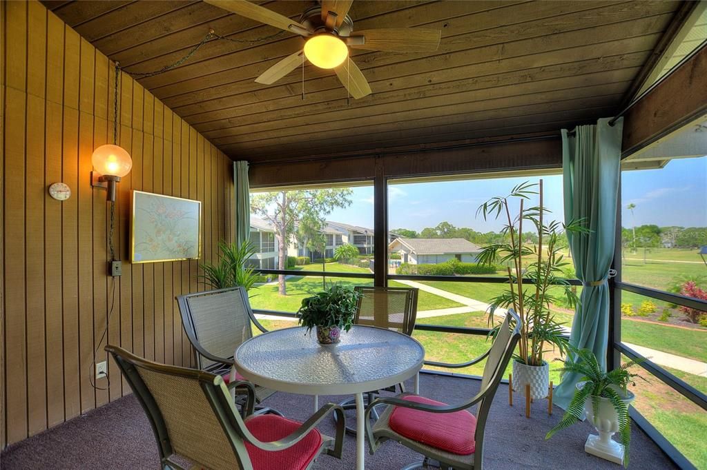 待售: $164,900 (2 贝兹, 2 浴室, 952 平方英尺)