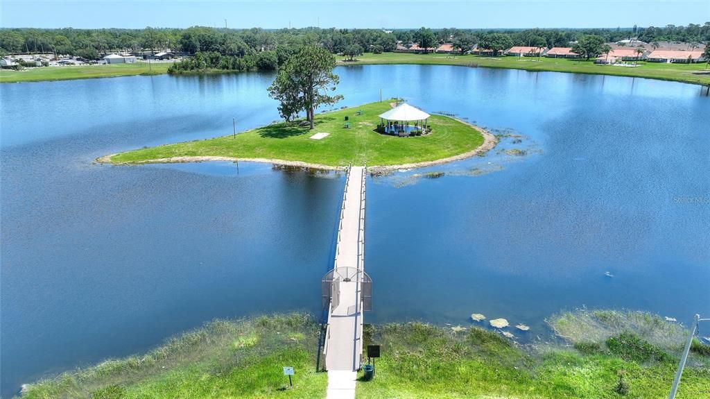 待售: $164,900 (2 贝兹, 2 浴室, 952 平方英尺)