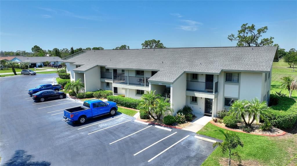 待售: $164,900 (2 贝兹, 2 浴室, 952 平方英尺)