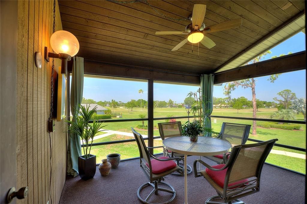 待售: $164,900 (2 贝兹, 2 浴室, 952 平方英尺)