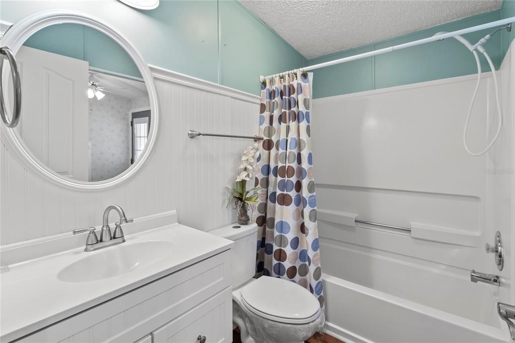 Activo con contrato: $235,000 (2 camas, 2 baños, 1350 Pies cuadrados)