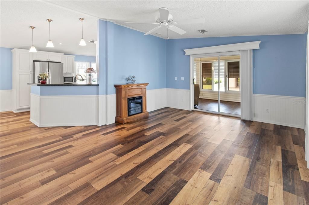 Activo con contrato: $235,000 (2 camas, 2 baños, 1350 Pies cuadrados)