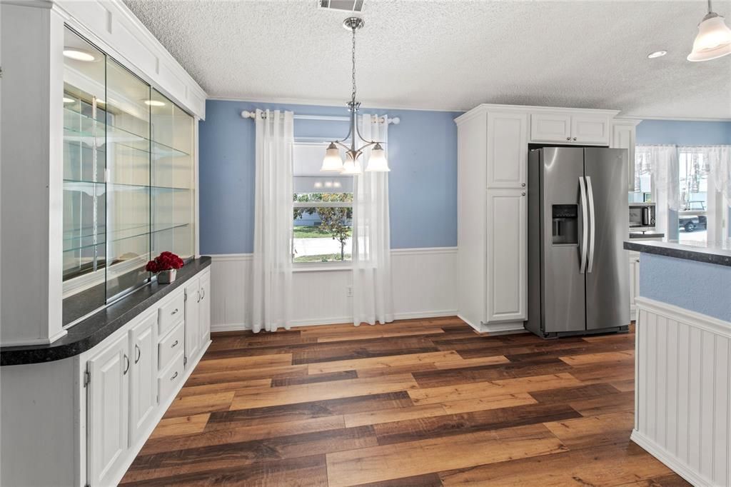 Activo con contrato: $235,000 (2 camas, 2 baños, 1350 Pies cuadrados)