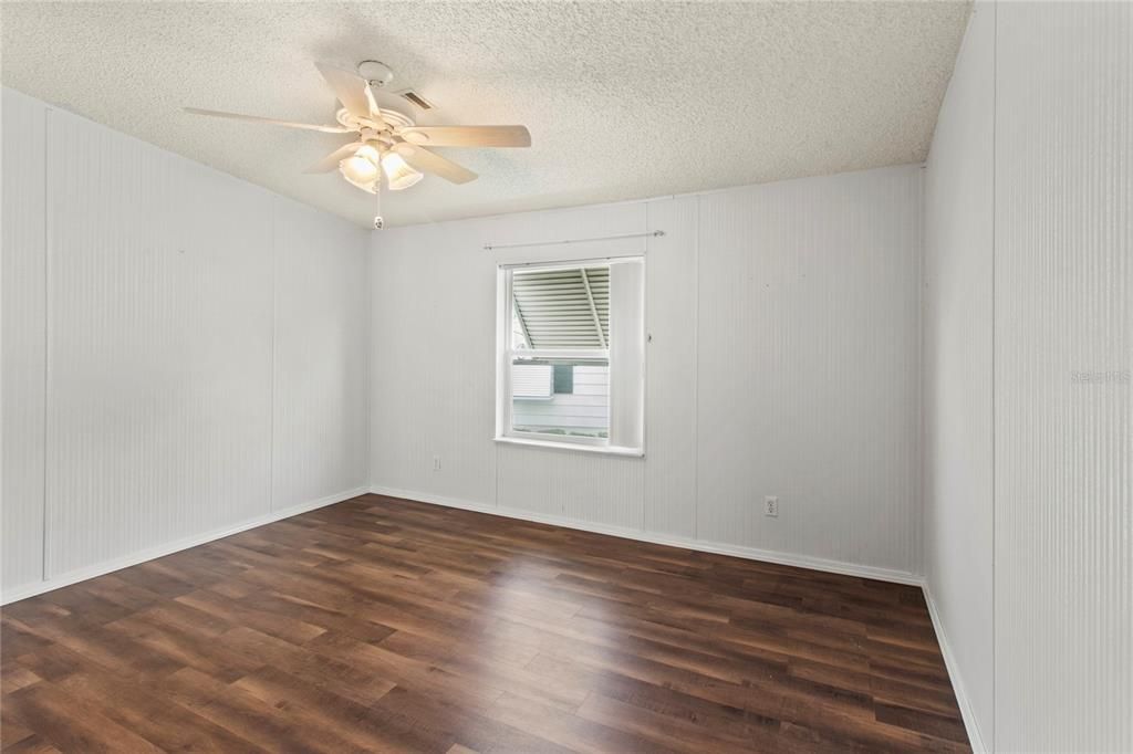 Activo con contrato: $235,000 (2 camas, 2 baños, 1350 Pies cuadrados)