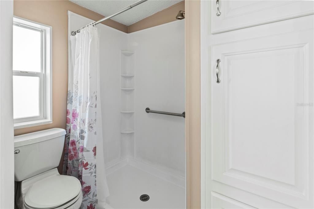 Activo con contrato: $235,000 (2 camas, 2 baños, 1350 Pies cuadrados)