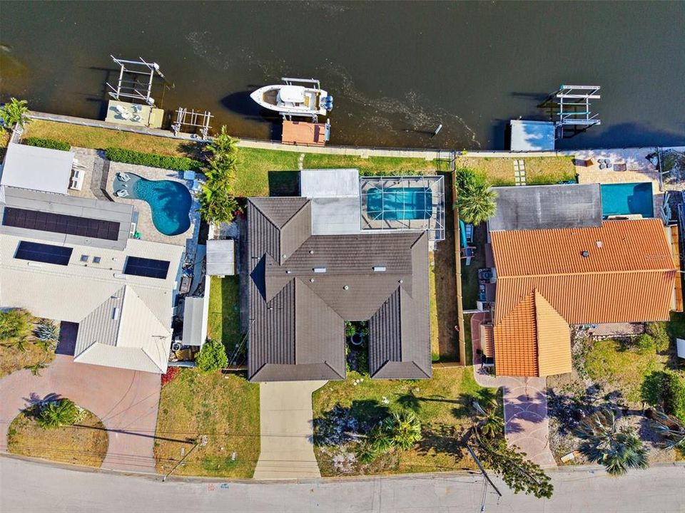 Activo con contrato: $765,000 (4 camas, 2 baños, 1963 Pies cuadrados)