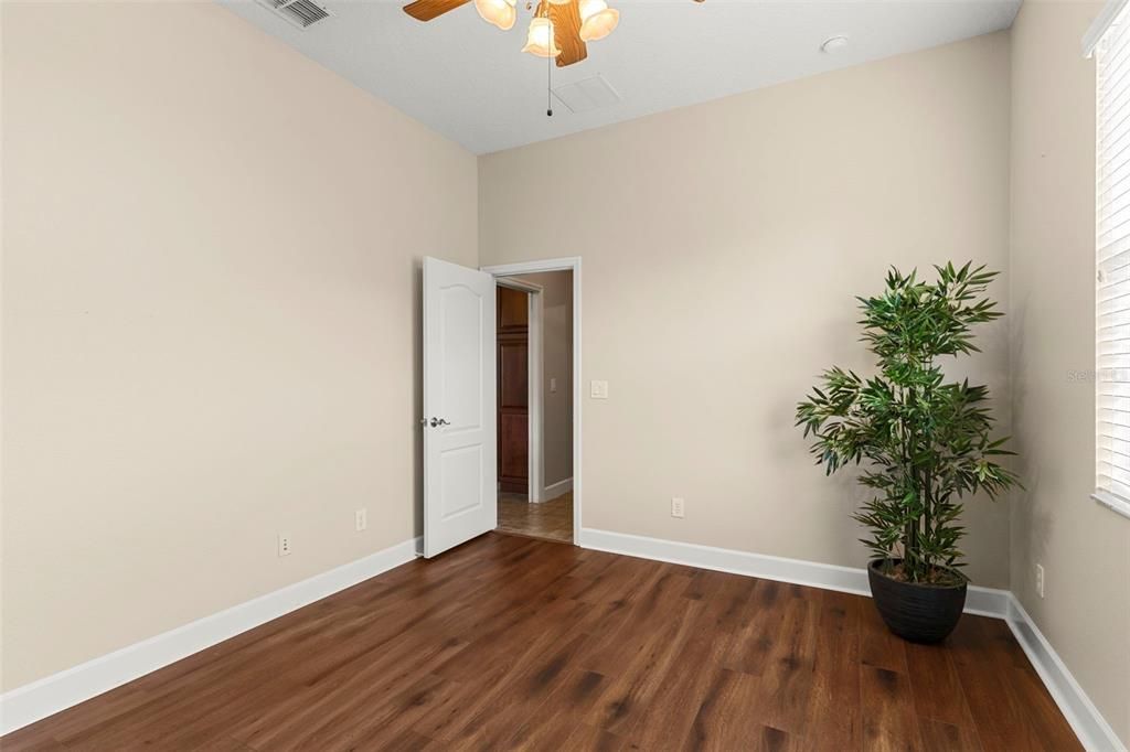 For Sale: $748,000 (5 beds, 4 baths, 3799 Square Feet)