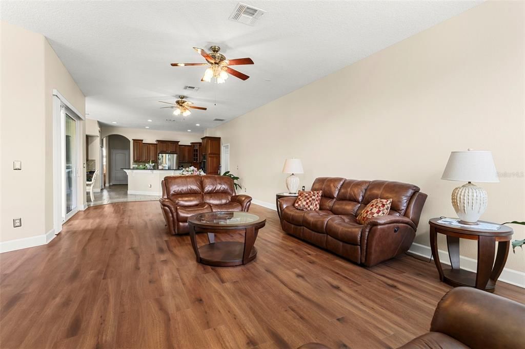 For Sale: $748,000 (5 beds, 4 baths, 3799 Square Feet)