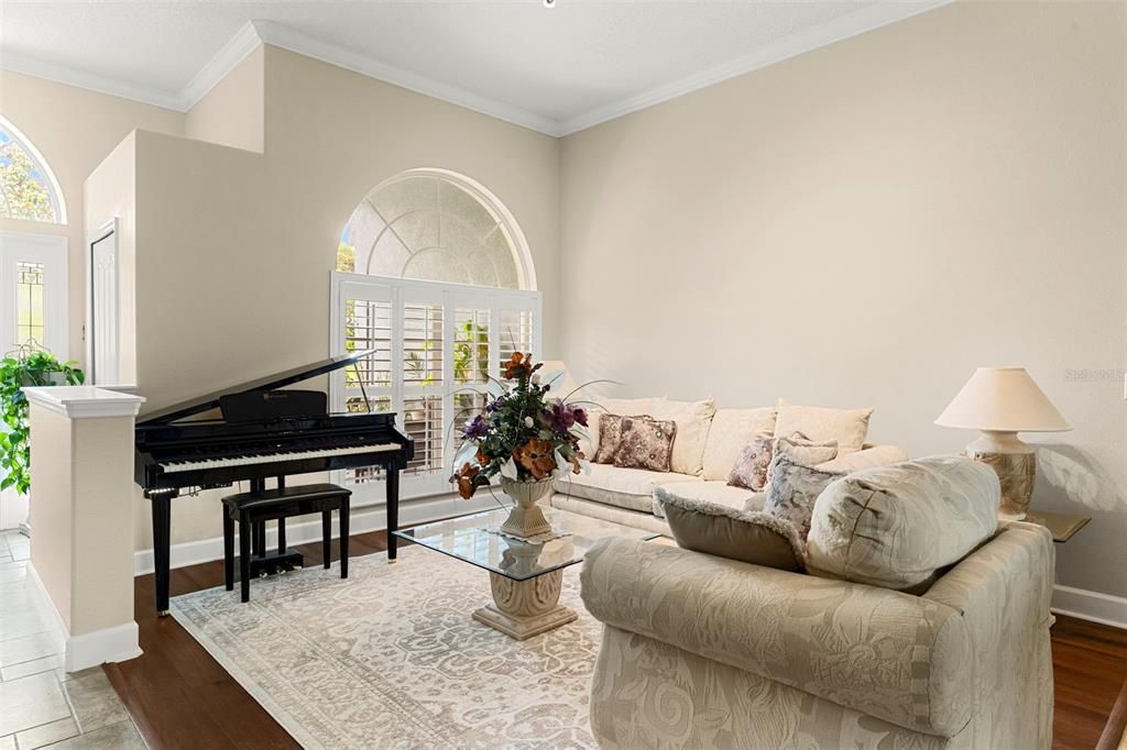 For Sale: $748,000 (5 beds, 4 baths, 3799 Square Feet)