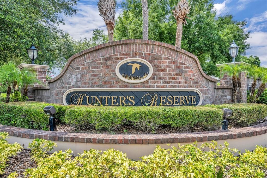 合同活跃: $239,900 (2 贝兹, 2 浴室, 1052 平方英尺)