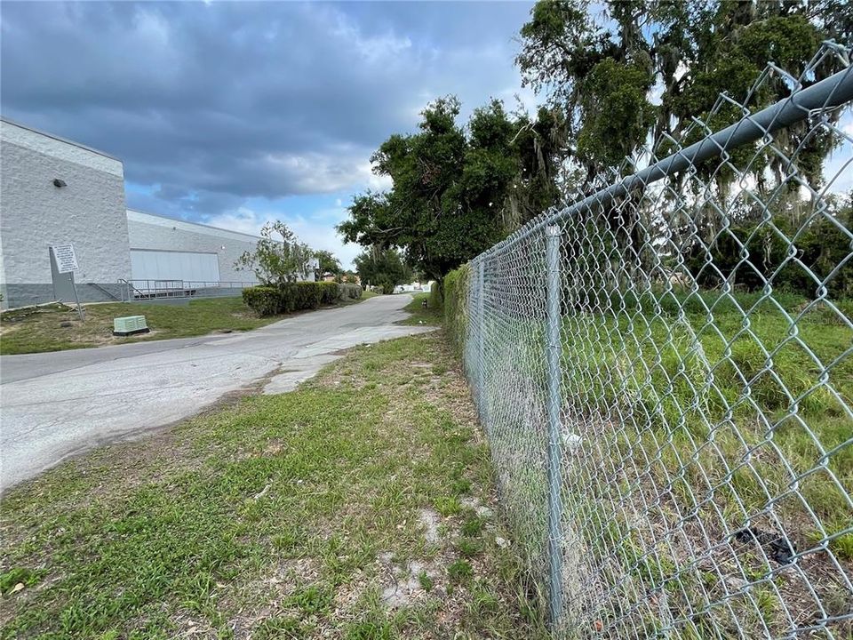 En Venta: $2,599,000 (6.93 acres)