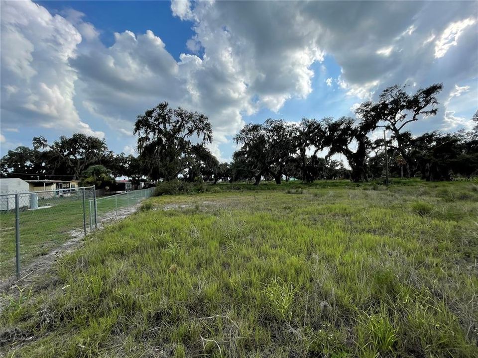 En Venta: $2,599,000 (6.93 acres)