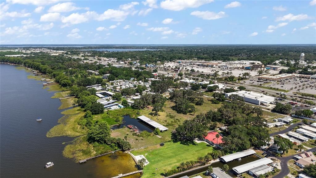 En Venta: $2,599,000 (6.93 acres)