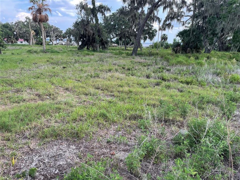 En Venta: $2,599,000 (6.93 acres)