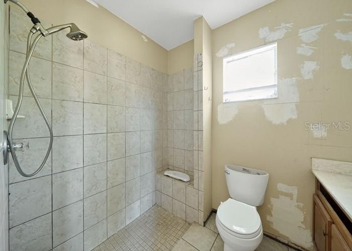 Под контрактом: $199,500 (3 спален, 2 ванн, 1288 Квадратных фут)