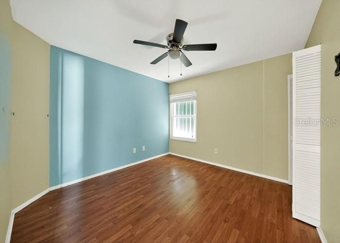 Под контрактом: $199,500 (3 спален, 2 ванн, 1288 Квадратных фут)