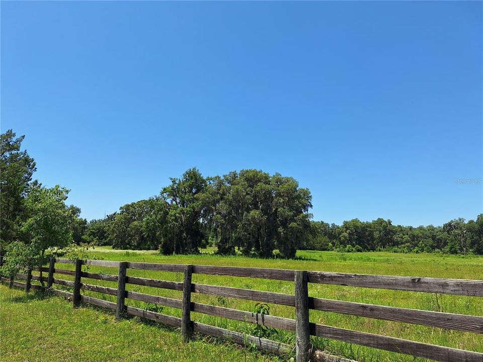 待售: $400,000 (10.25 acres)