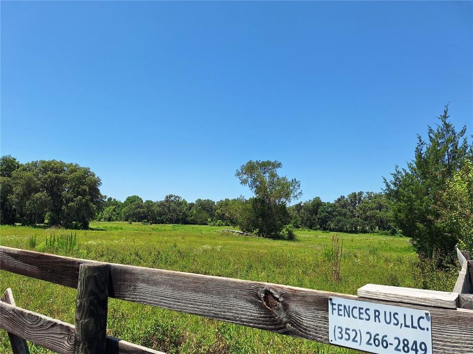 待售: $400,000 (10.25 acres)