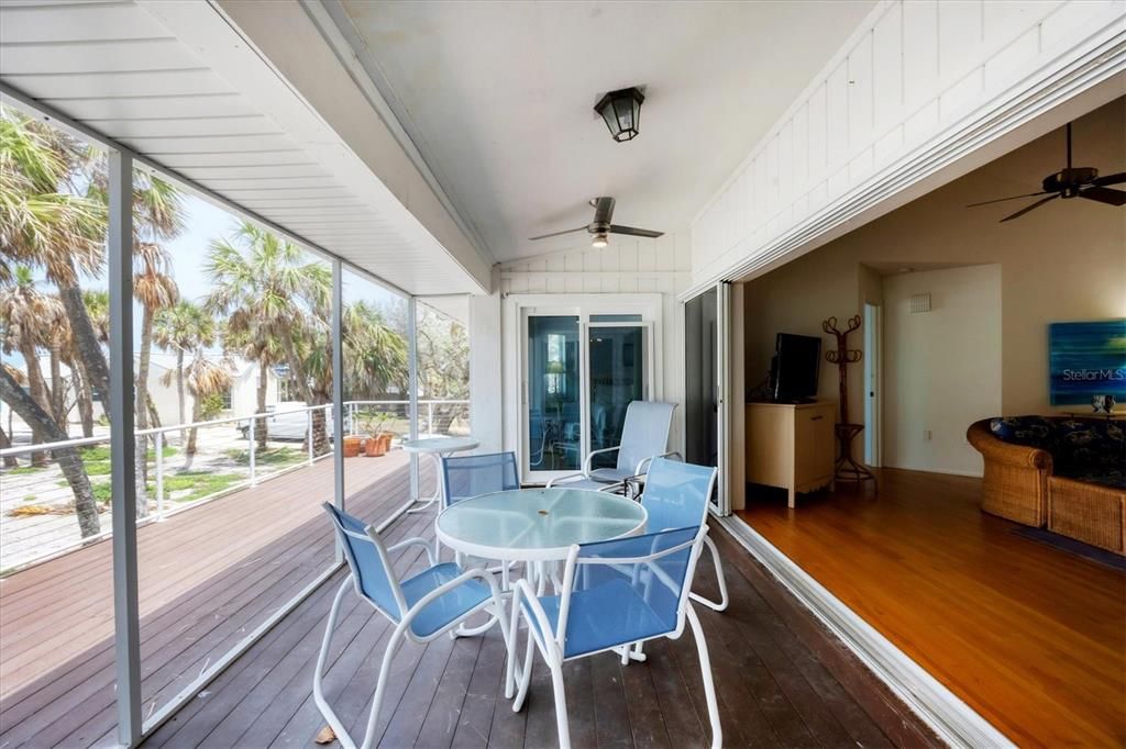 На продажу: $2,500,000 (3 спален, 2 ванн, 2078 Квадратных фут)