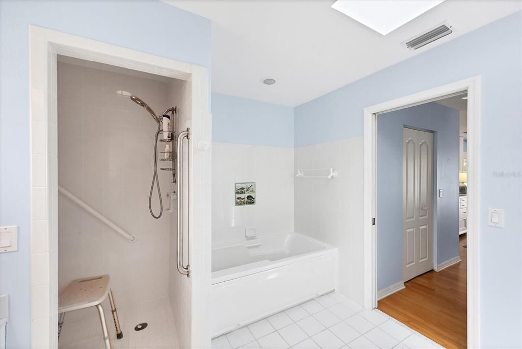 На продажу: $2,500,000 (3 спален, 2 ванн, 2078 Квадратных фут)