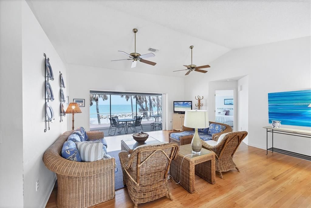 На продажу: $2,500,000 (3 спален, 2 ванн, 2078 Квадратных фут)