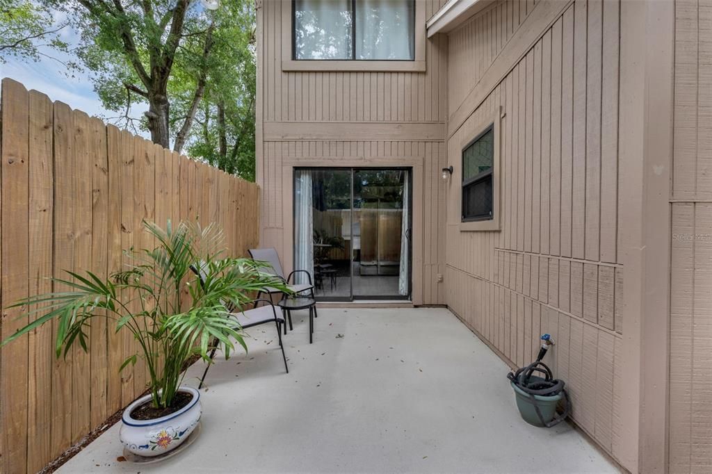 На продажу: $240,000 (2 спален, 1 ванн, 966 Квадратных фут)