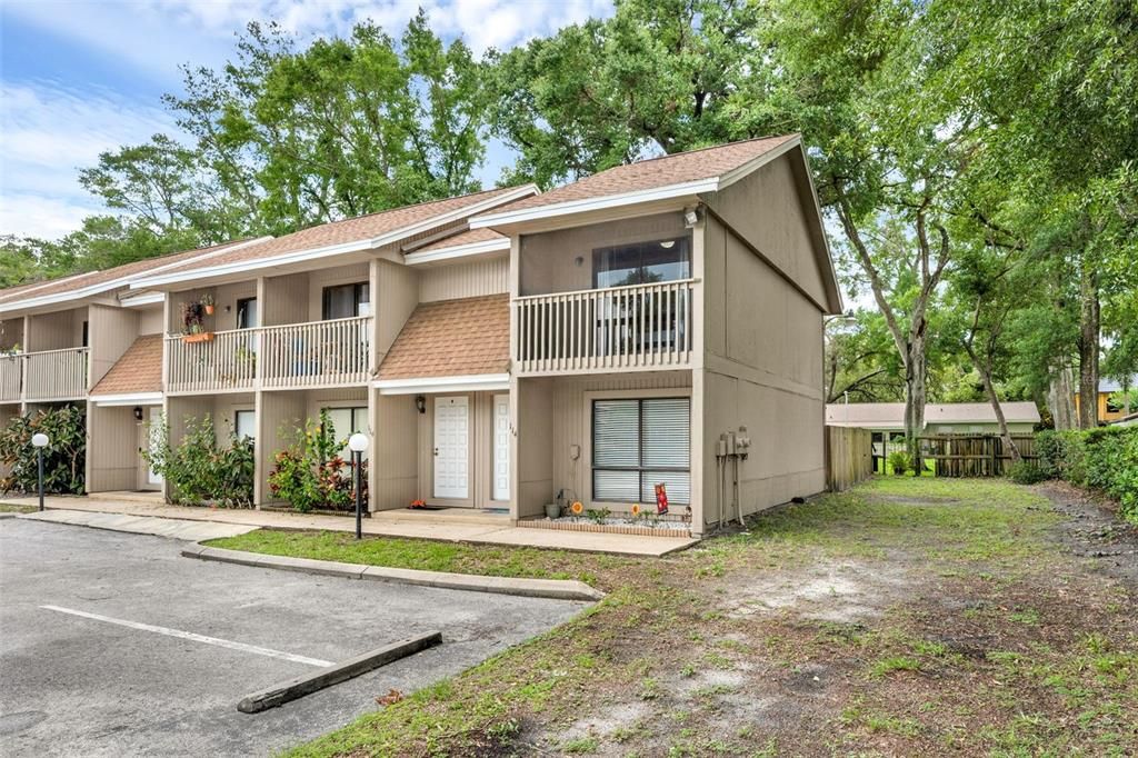 На продажу: $240,000 (2 спален, 1 ванн, 966 Квадратных фут)