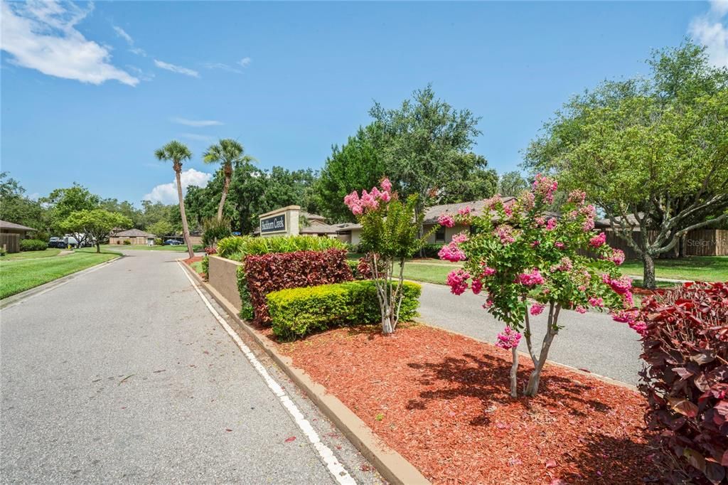 待售: $210,000 (2 贝兹, 1 浴室, 998 平方英尺)