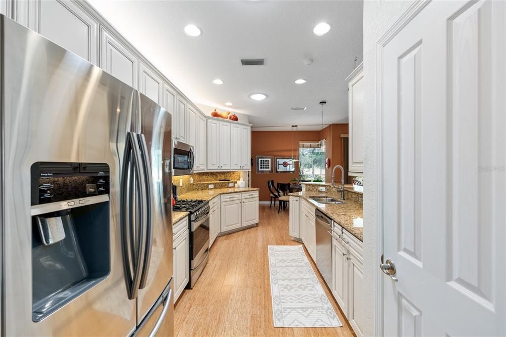 На продажу: $509,900 (4 спален, 3 ванн, 2864 Квадратных фут)