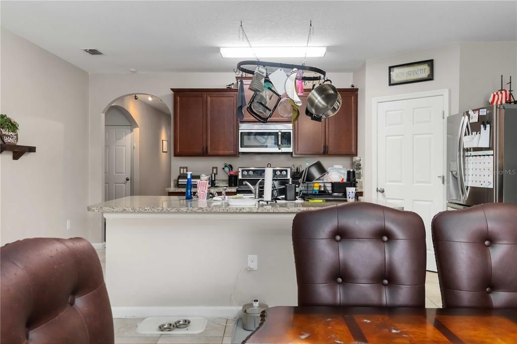 待售: $415,000 (4 贝兹, 2 浴室, 1846 平方英尺)