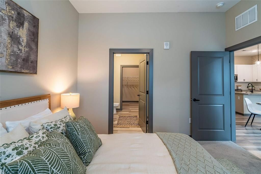 For Rent: $2,199 (3 beds, 2 baths, 1518 Square Feet)